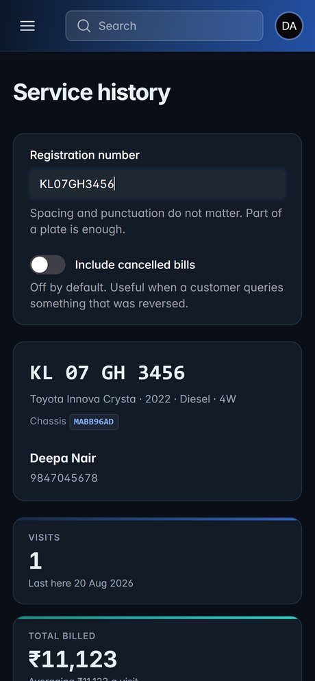 Autonex service history on a phone showing a vehicle, its owner, visits and total billed